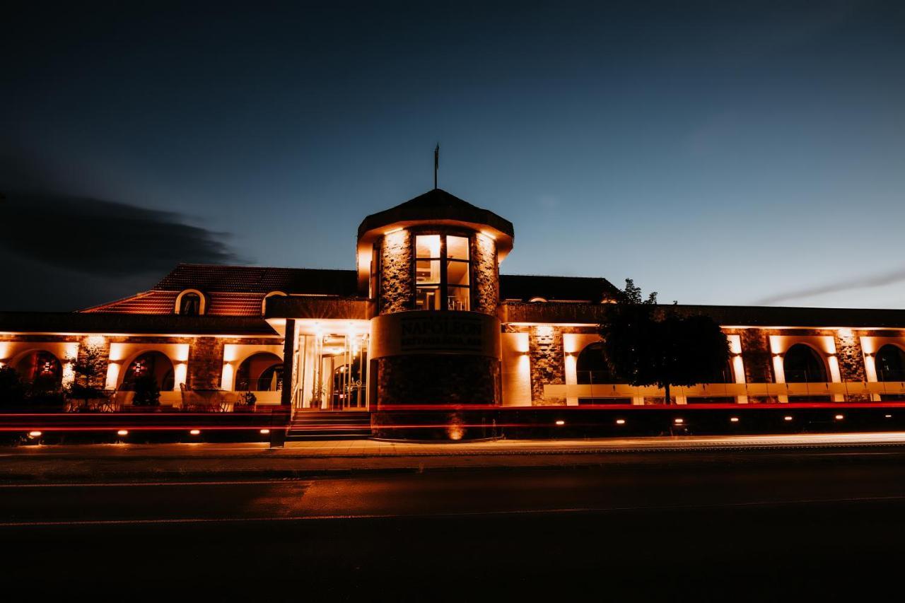 Hotel Bonaparte Košice Exterior foto