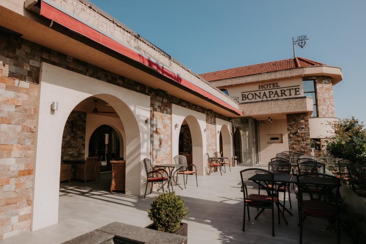 Hotel Bonaparte Košice Exterior foto